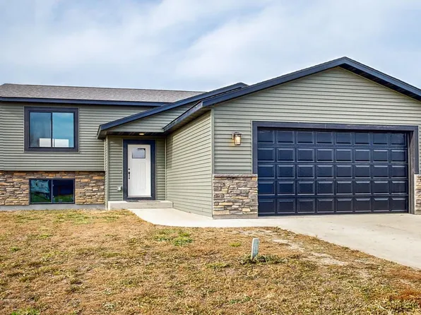65 Sunset Blvd, Elgin, MN 55932