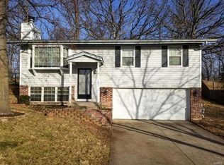 787 Crescent Woods Dr, Valley Park, MO