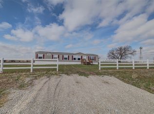 303 Mesa Ridge Dr, Decatur, TX 76234