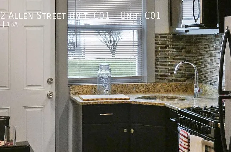 622 Allen St #C01 — Photo 12