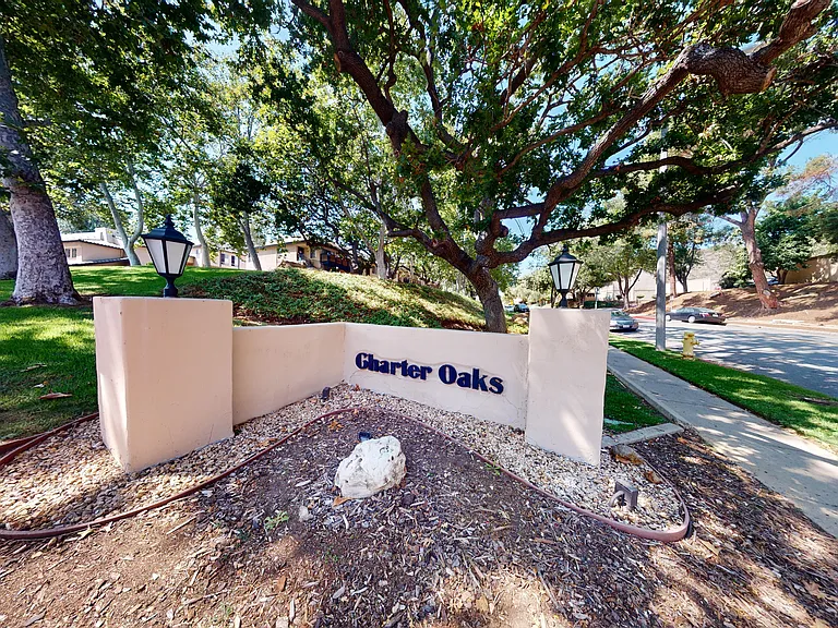 Charter Oaks Apartments — Photo 19