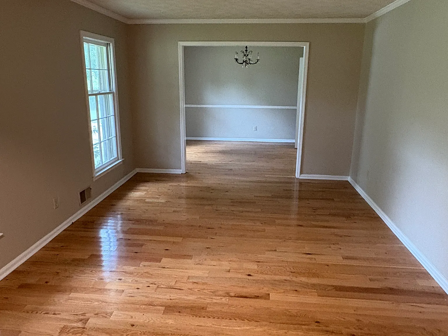 3 bed, 1841 sqft, $1,900 — Photo 2