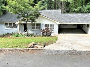 2372 Oakridge Ct, Decatur, GA 30032