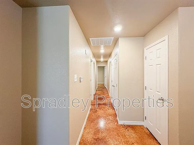 1004A Kerr Ct — Photo 6