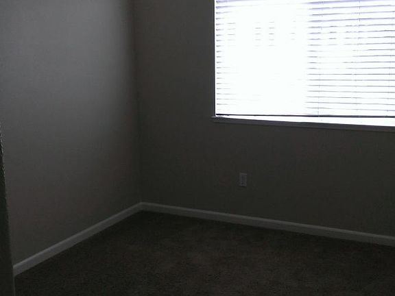 3rd image of 1612 Hudson Cir