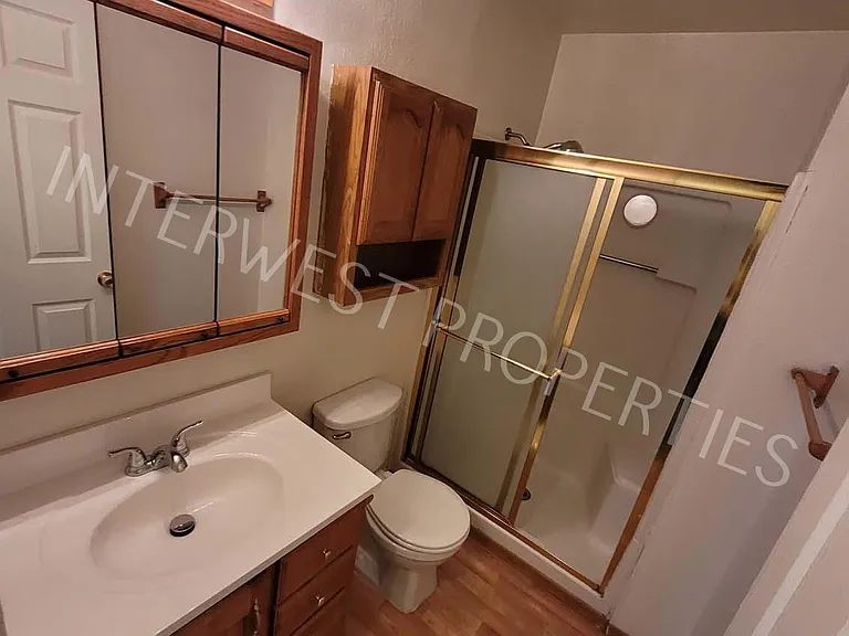 16045 Swan Ave — Photo 6