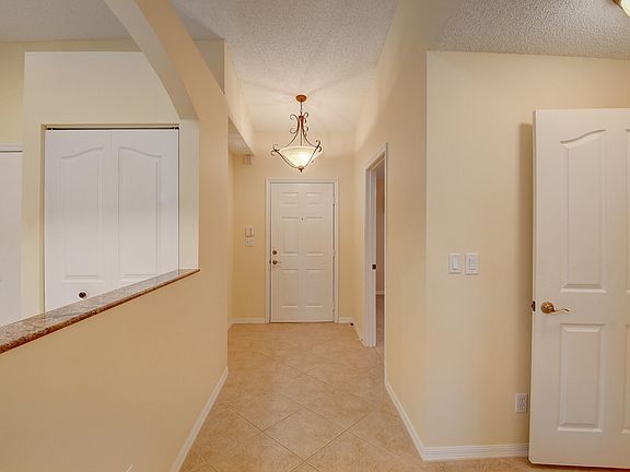 3rd image of 8588 Logia Cir