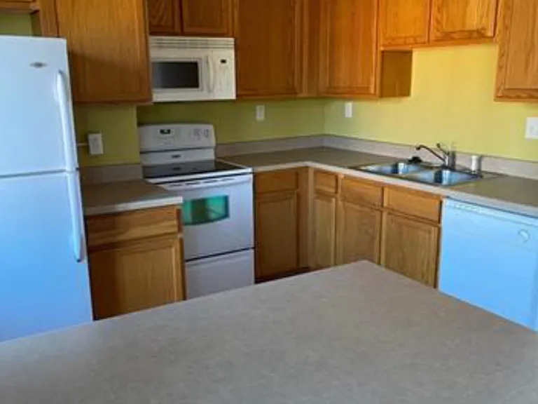 500 Grandview Ct #522 — Photo 6