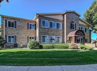 1624 N Golf Gln UNIT E, Madison, WI 53704