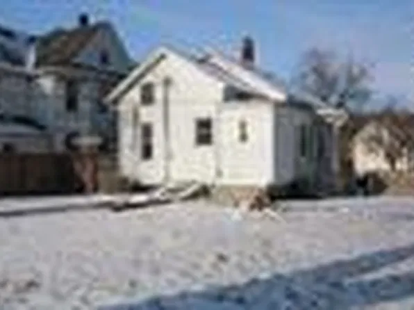 2139 W 4th St, Davenport, IA 52802