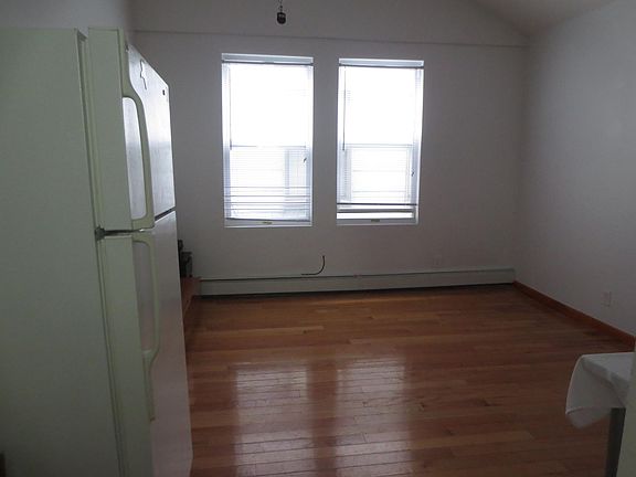 4th image of 8804 19th Ave APT 3