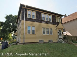 242 N 34th St, Milwaukee, WI 53208