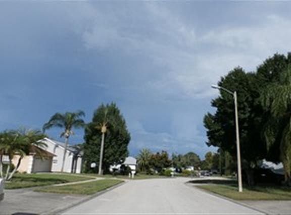 4th image of 5730 Ibizan Ct