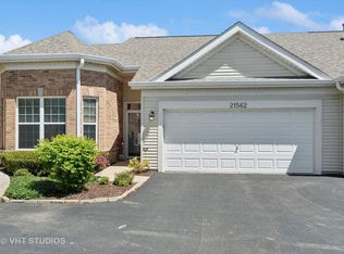 21562 Wolf Lake Ct, Crest Hill, IL 60403