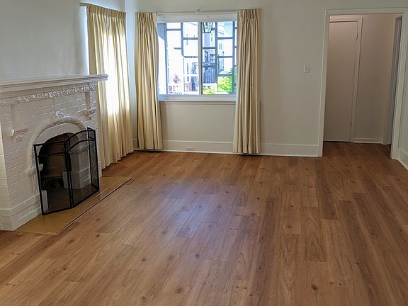 3rd image of 1109 Laguna Ave #3