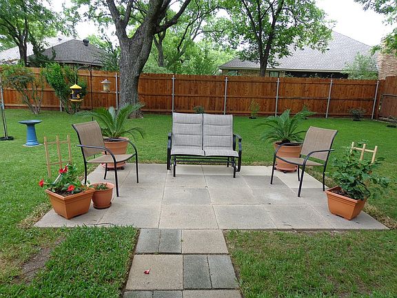 2nd image of 8903 Halfway Hill Ct