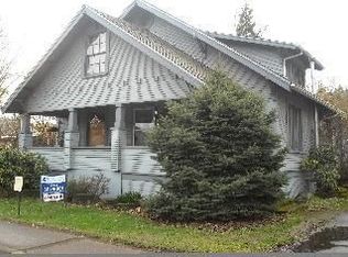 711 N 9th St, Cottage Grove, OR 97424