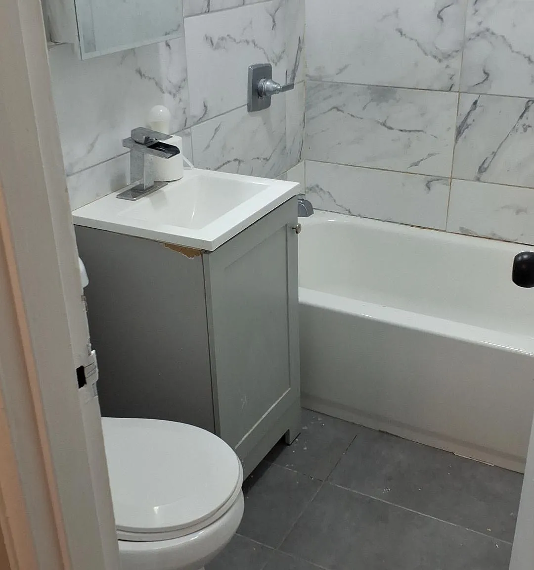 3 bed, 1000 sqft, $2,350 — Photo 3