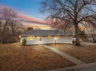 9351 E 77th St, Raytown, MO 64138