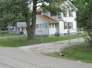 2537 E Olive St, Decatur, IL 62526