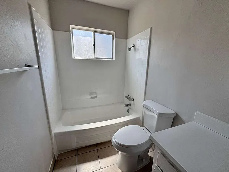 731 N Azusa Ave — Photo 12