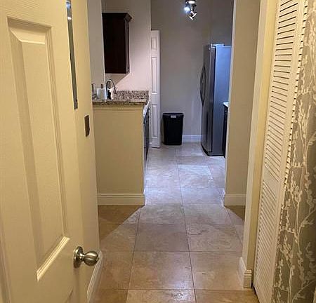 5th image of 630 S Sapodilla Ave APT 229