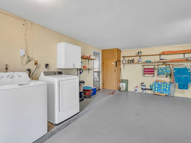 113 Corot Dr — Photo 22