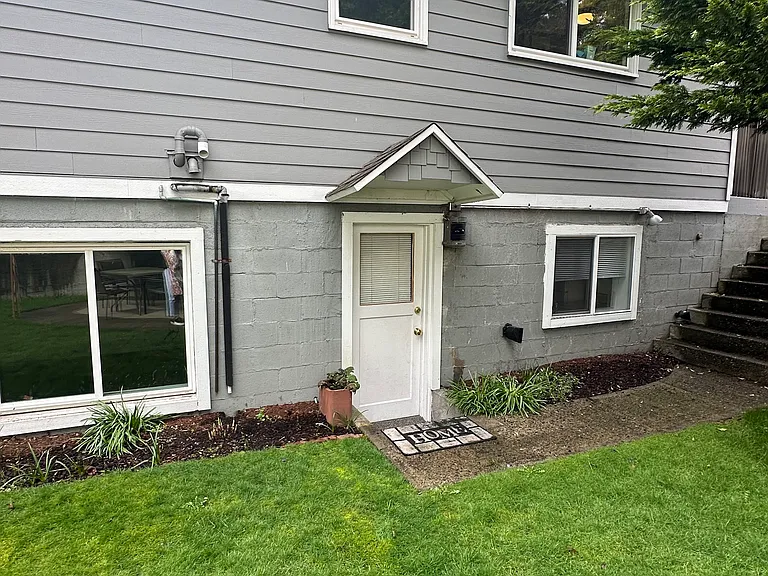 701 S Puget Sound Ave — Photo 1