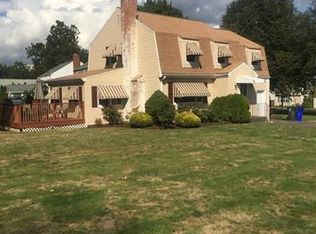 2 Rumford St, West Hartford, CT 06107