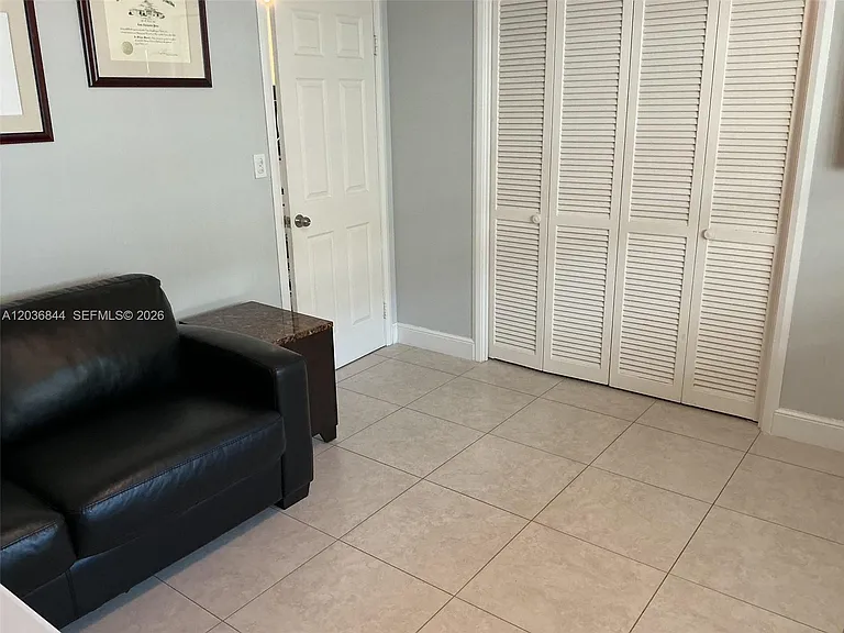 400 Golden Isles Dr #55 — Photo 27