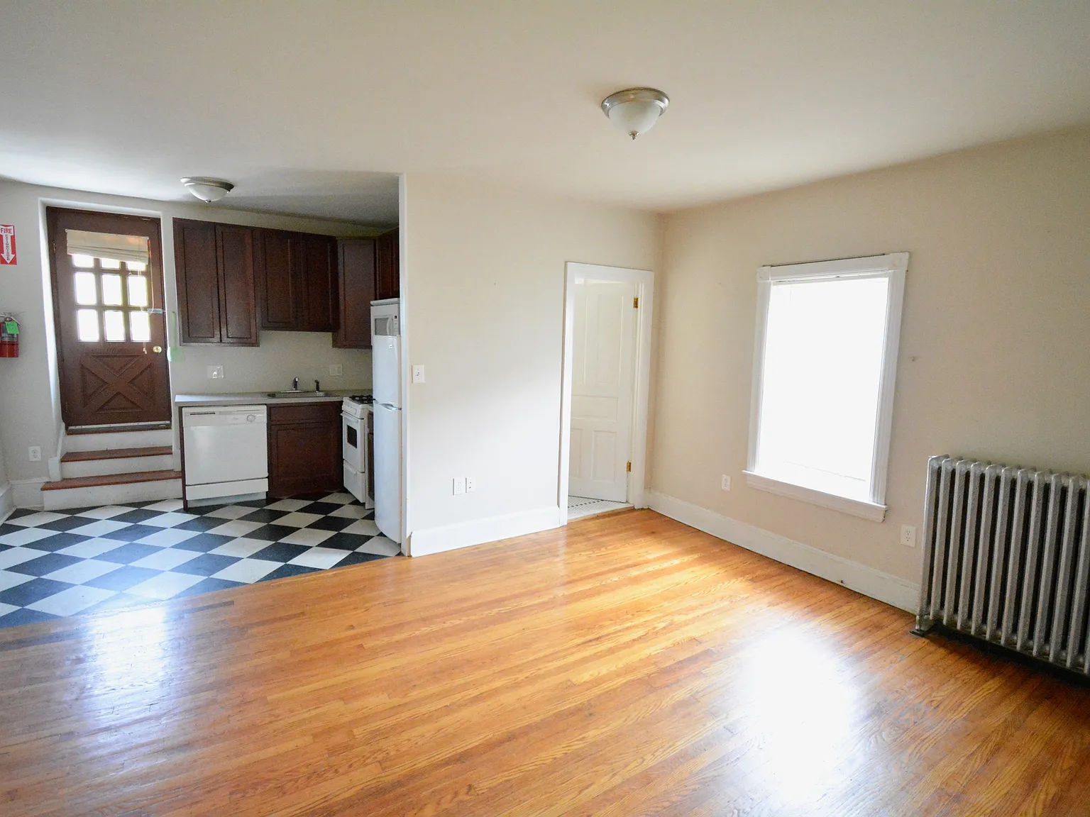 2 bed, 500 sqft, $1,250 — Photo 4