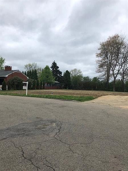2nd image of 129 Germaine Rd