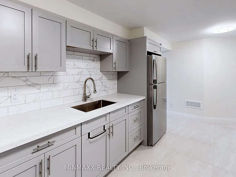 202 Forbes Ter — Photo 11