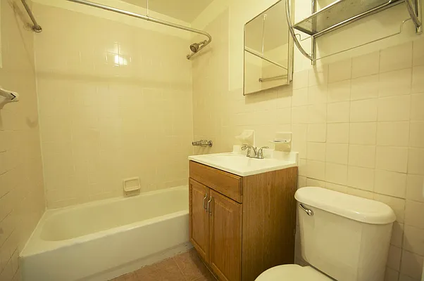 Rented by Link NY Realty | media 10