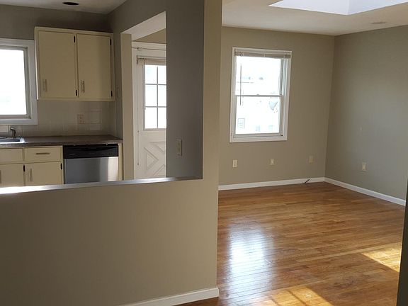 Living Room/Kitchen