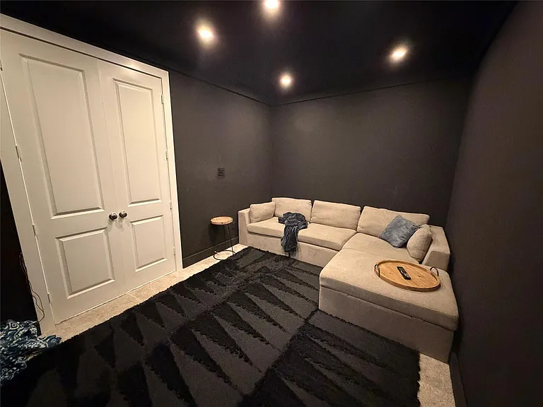 8145 Overland Grv — Photo 27