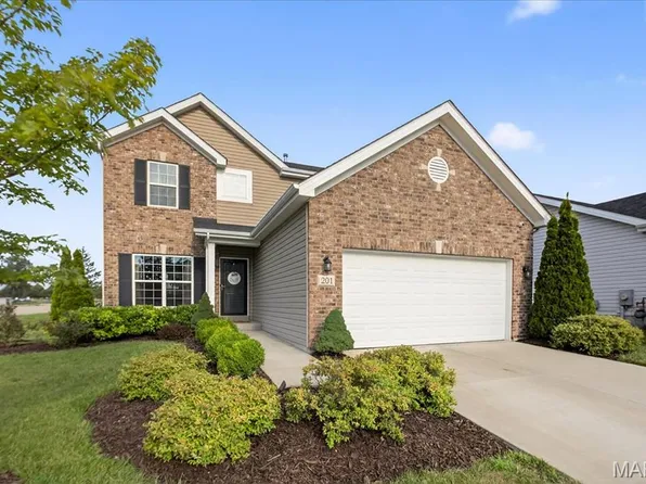 201 Pearl Vista Dr, O'Fallon, MO 63366