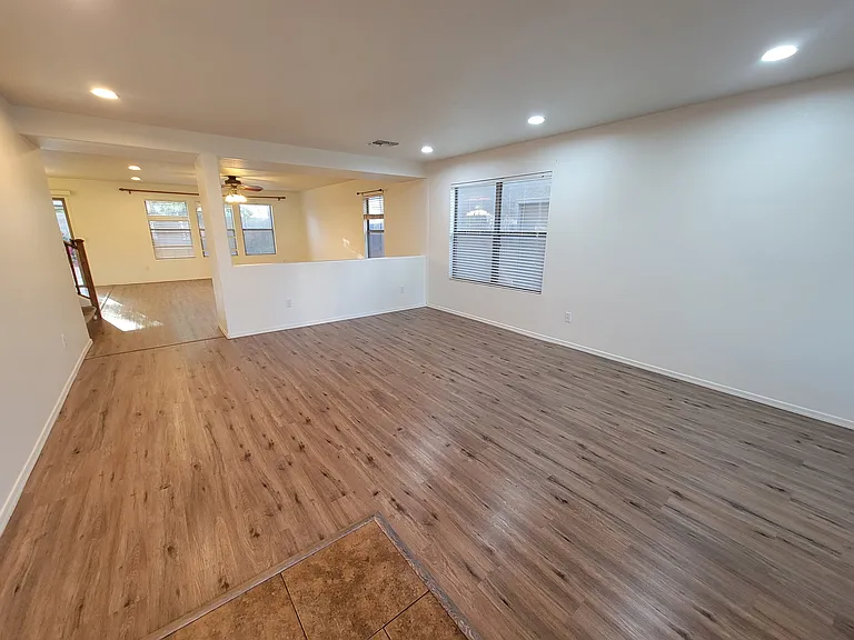 1289 E Clifton Ave — Photo 5