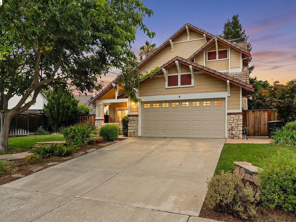 1st image of 678 Cherry Tree Way