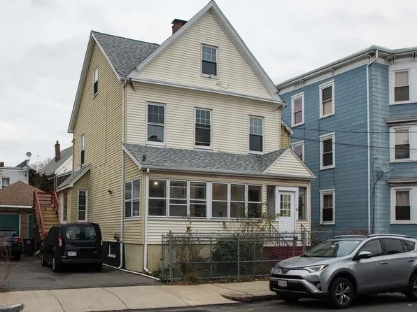 55 Blossom St Unit 1, Chelsea, MA 02150