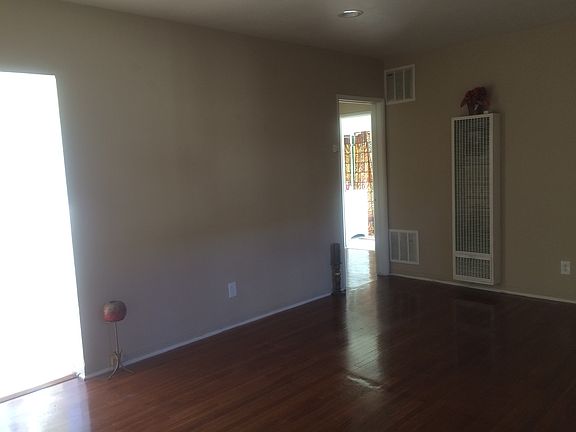 5th image of 725 S New Hampshire Ave APT 01