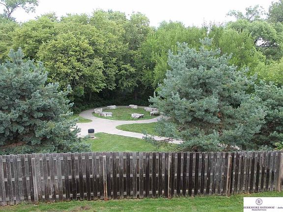 4th image of 508 S 188th Cir