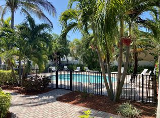 521 68th Ave #5, St Pete Beach, FL 33706