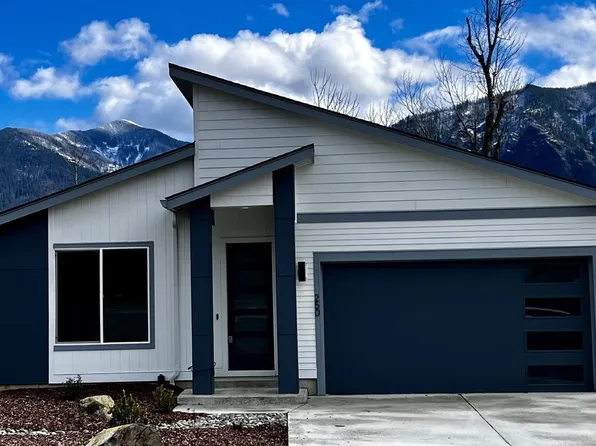 250 NE Lower Basso Cir, Stevenson, WA 98648