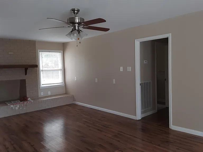 3015 Majesty Dr — Photo 9
