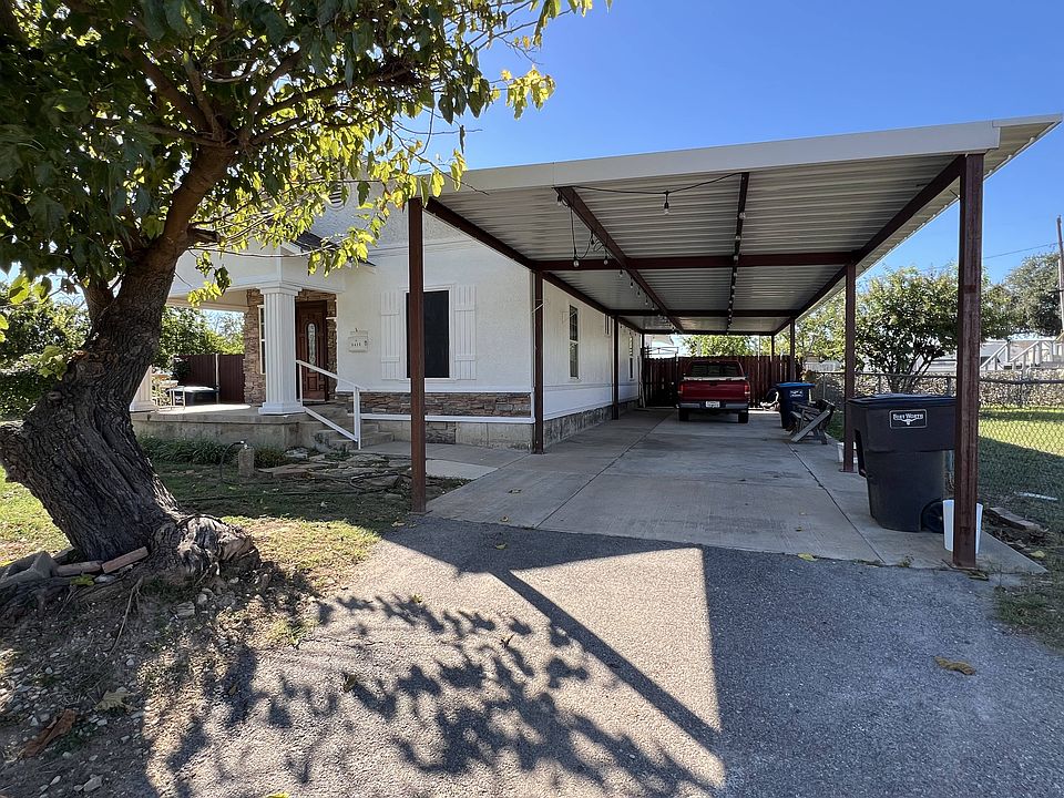2nd image of 5429 Blackmore Ave