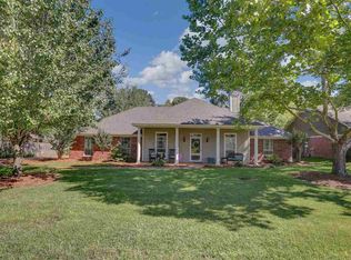 1061 Bayberry Dr, Flowood, MS 39232