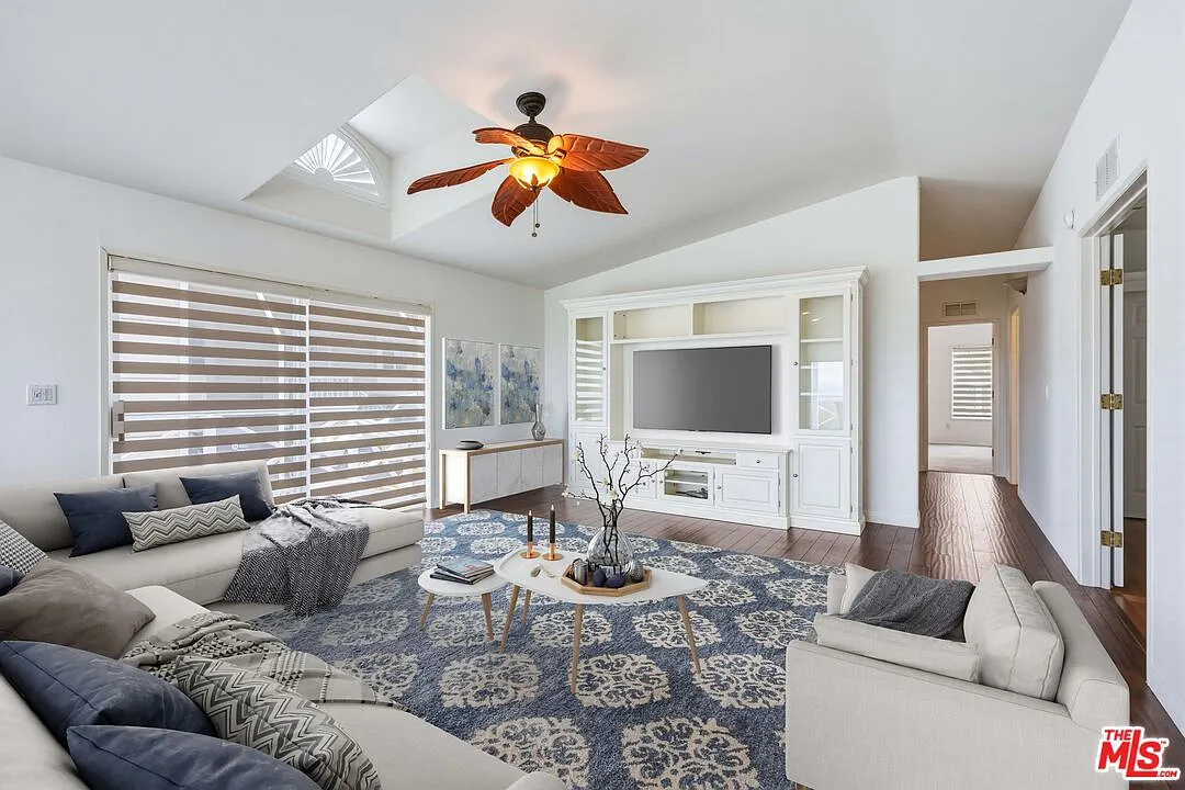 3 bed, 2.0 bath, $7,900 — Photo 3