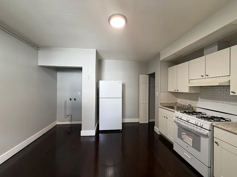 747 Dixwell Ave #1L — Photo 9