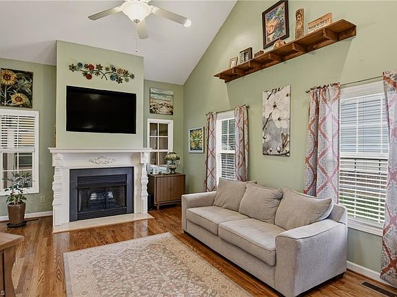 5th image of 212 Santa Fe Cir